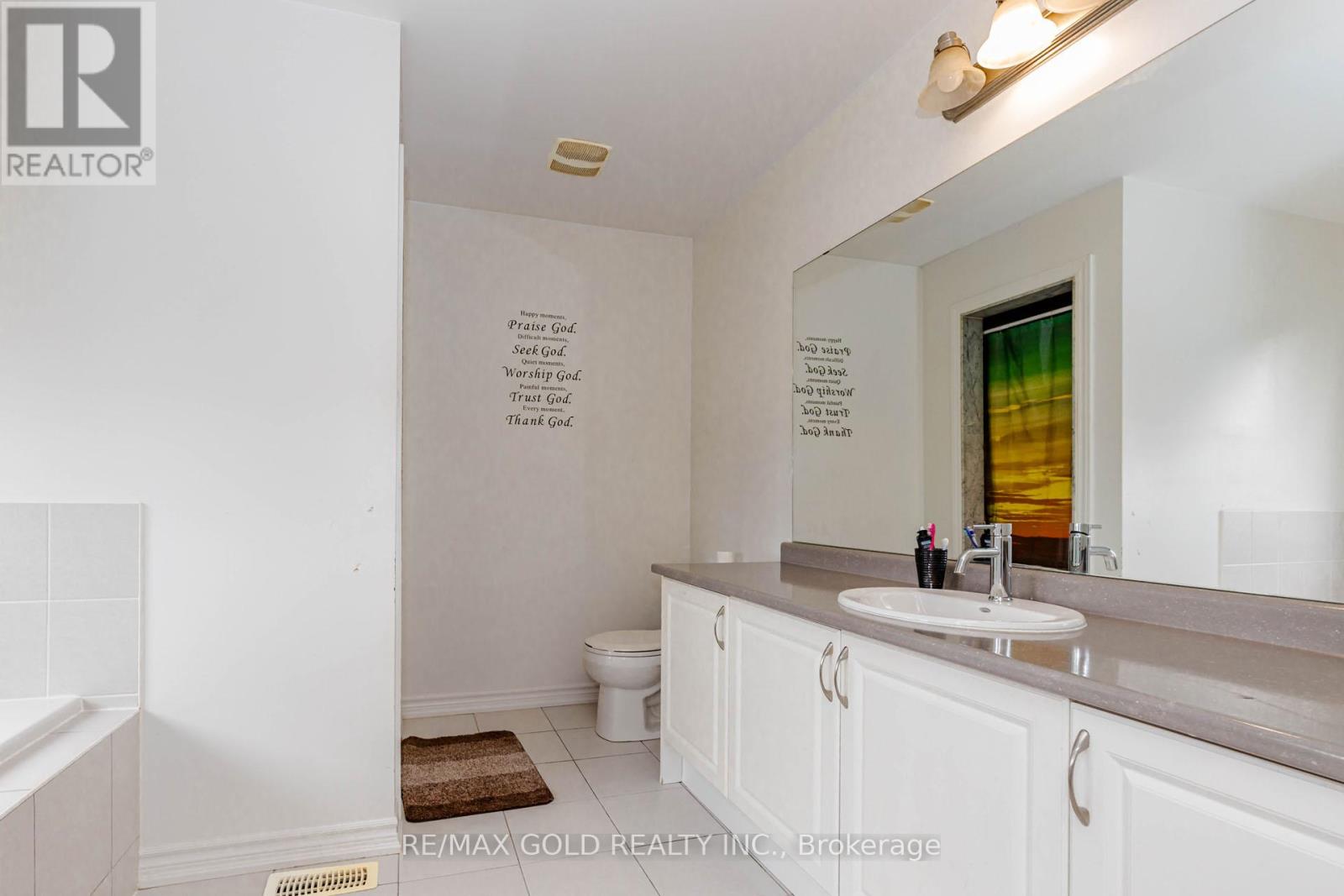 112 SEELEY AVENUE - 12