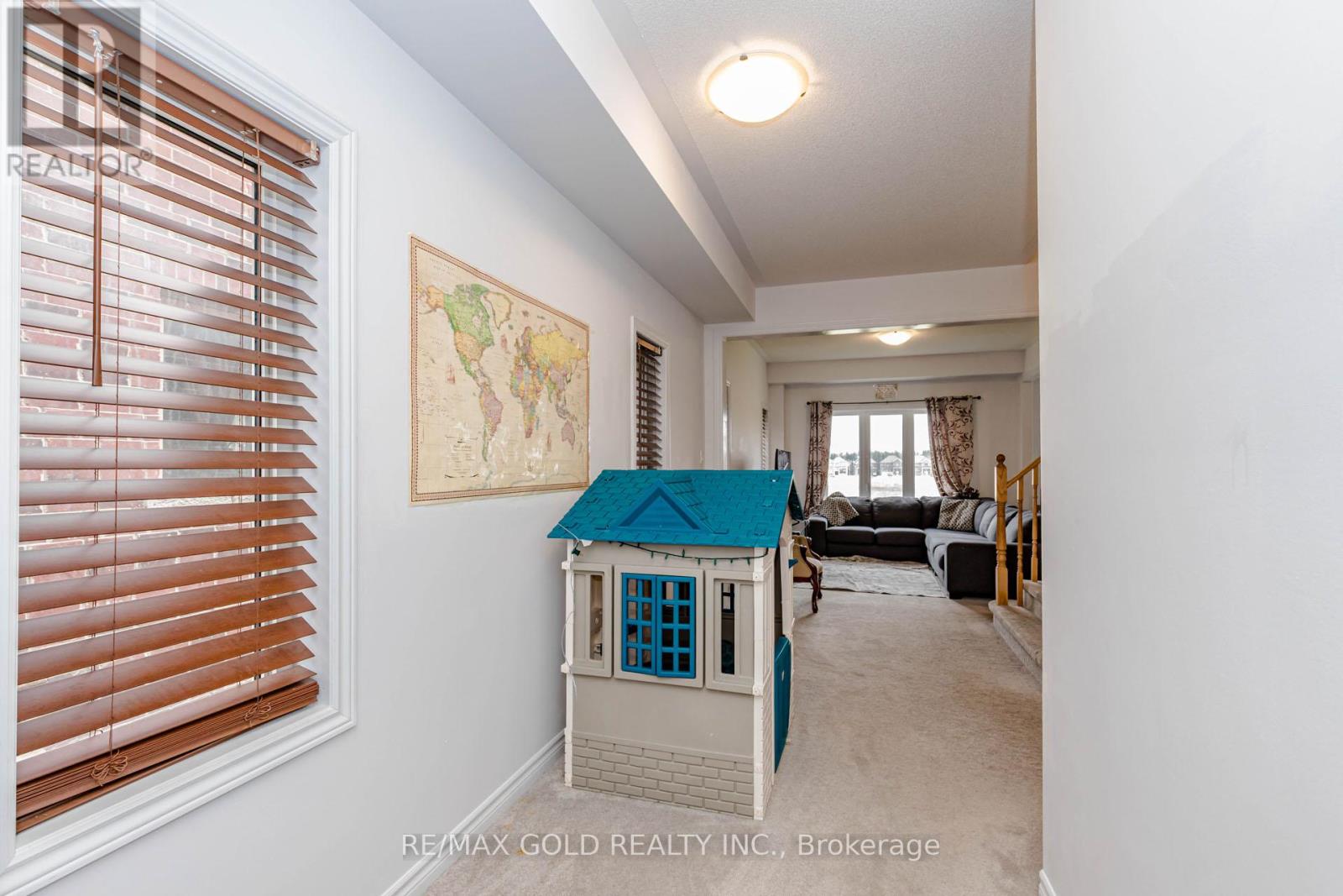 112 SEELEY AVENUE - 3