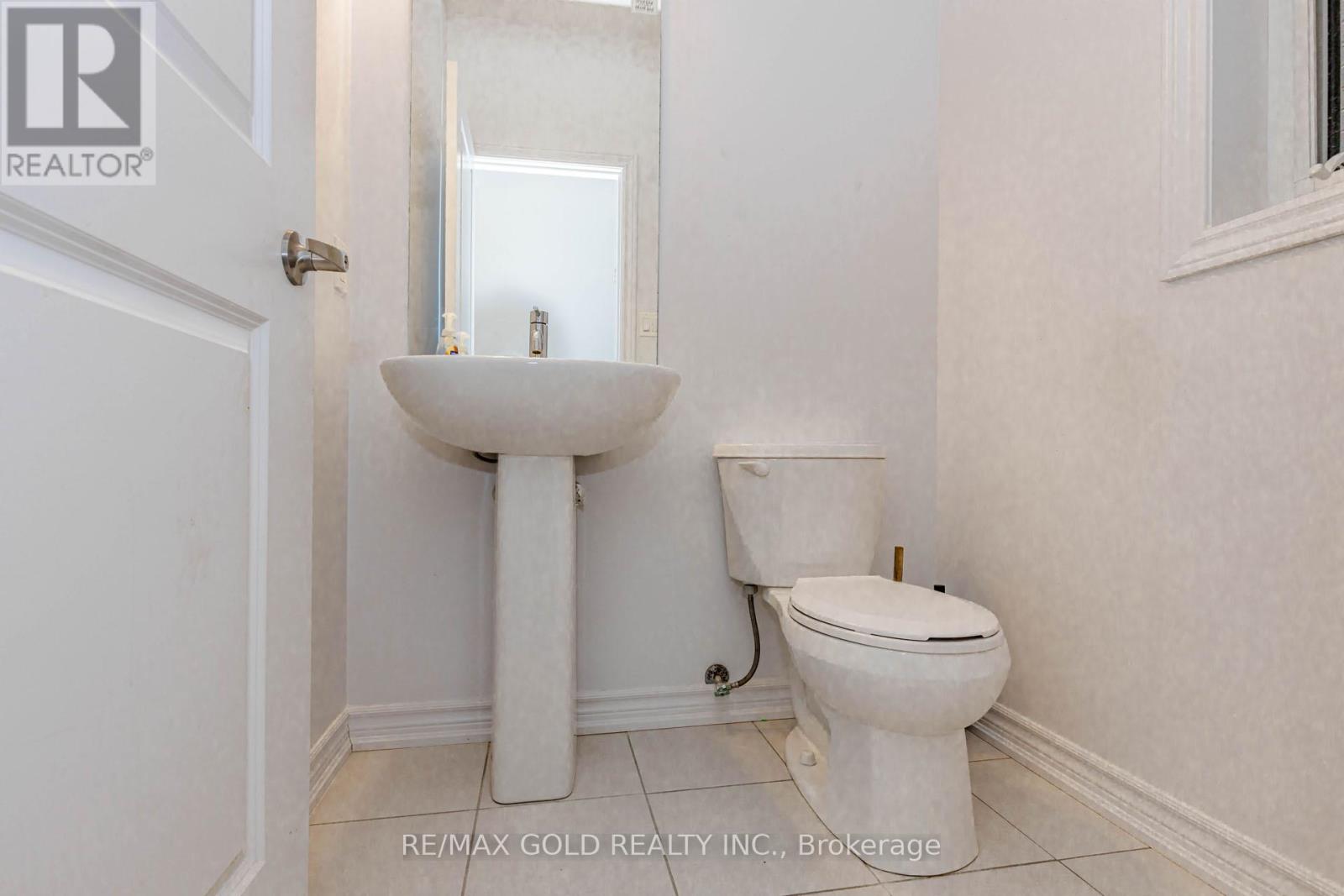 112 SEELEY AVENUE - 9