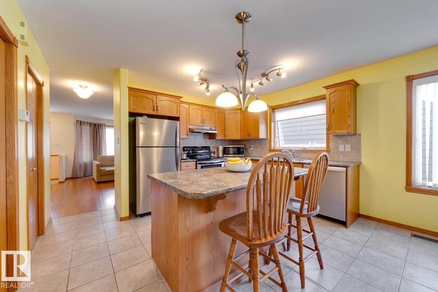 10816 67 AV NW - 7
