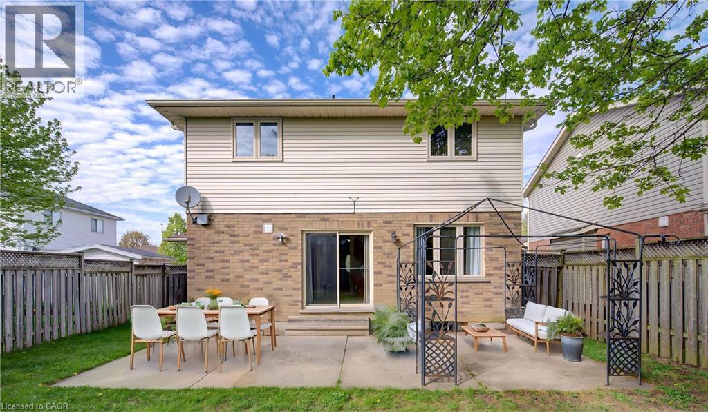 225 DARTMOOR Crescent, Waterloo, Ontario, N2K3S9 — Photo 24