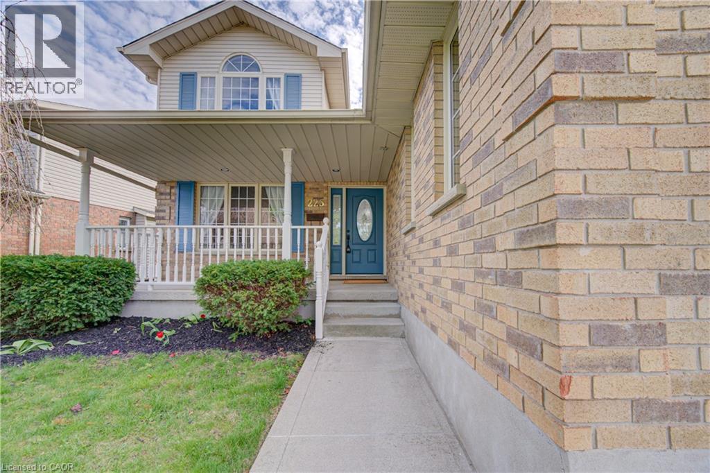 225 DARTMOOR Crescent, Waterloo, Ontario, N2K3S9 — Photo 3