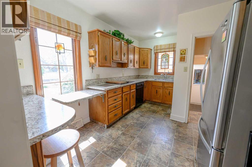 9827 106 Avenue - 13