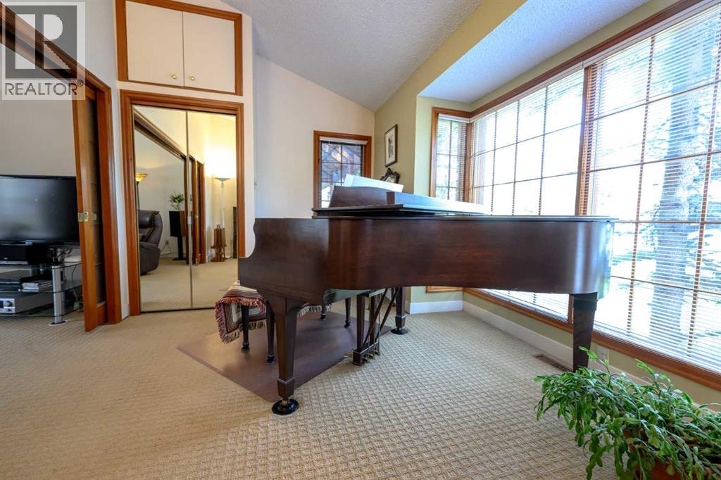 9827 106 Avenue - 27