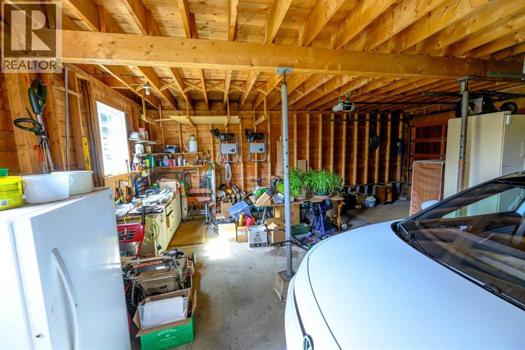 9827 106 Avenue - 42