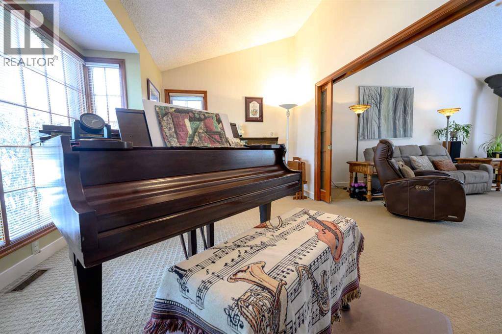 9827 106 Avenue - 25