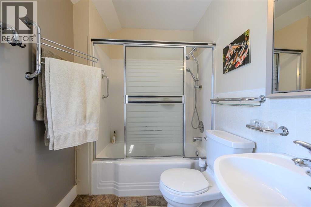 9827 106 Avenue - 34