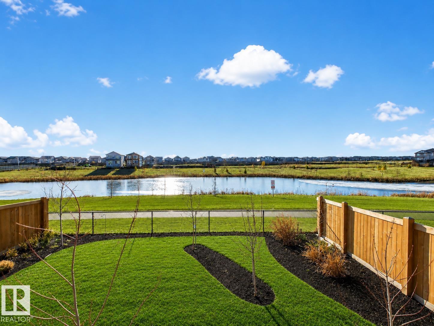 216 CALEDON CR - Image 2