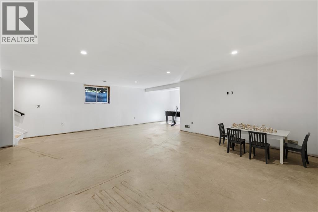 113 MACDONALD STREET - 29