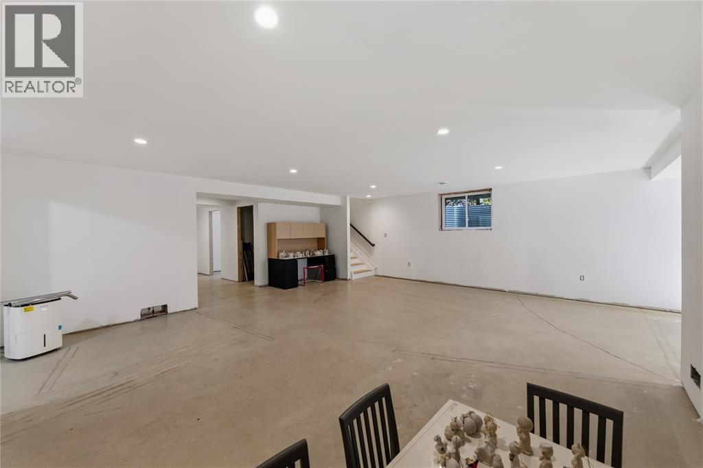 113 MACDONALD STREET - 31