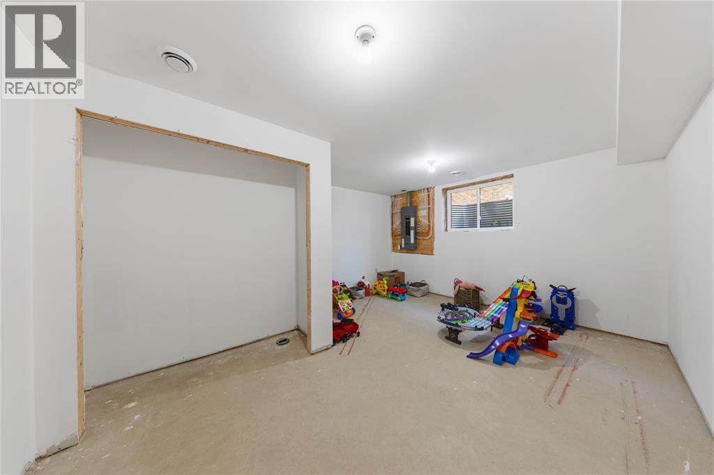 113 MACDONALD STREET - 33