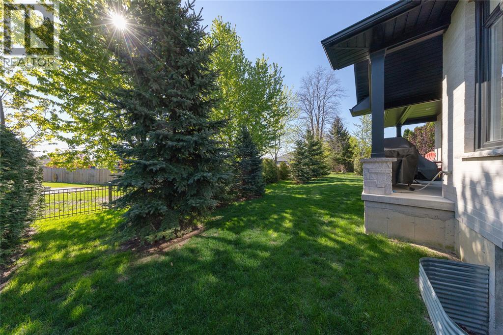 113 MACDONALD STREET - 6