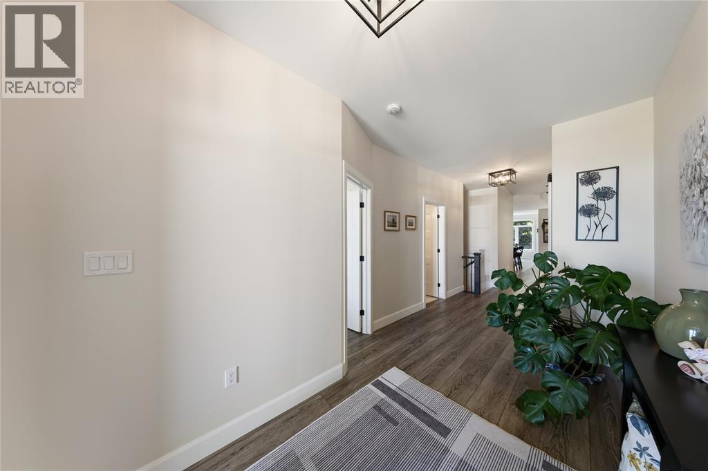 113 MACDONALD STREET - 8