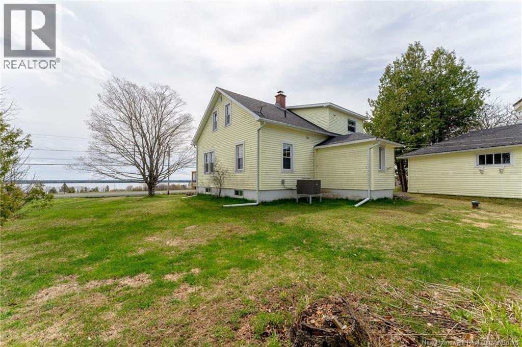 716 Tweedside Road - 10