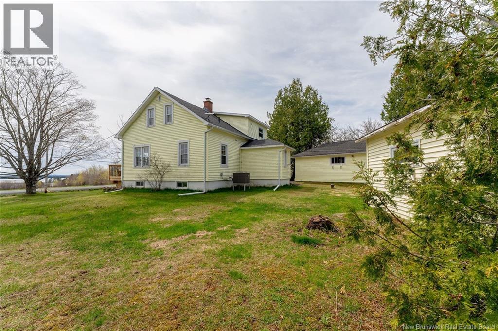 716 Tweedside Road - 12