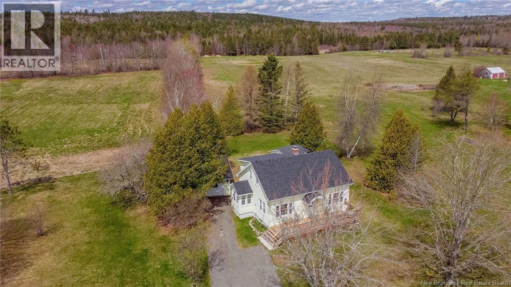 716 Tweedside Road - 14