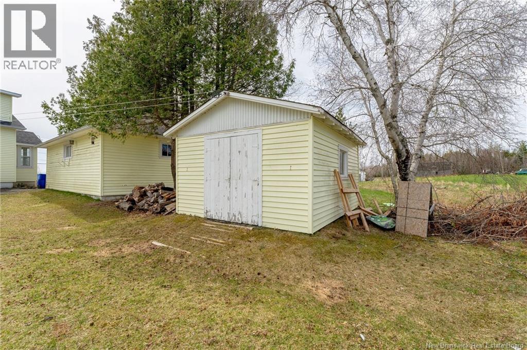 716 Tweedside Road - 35