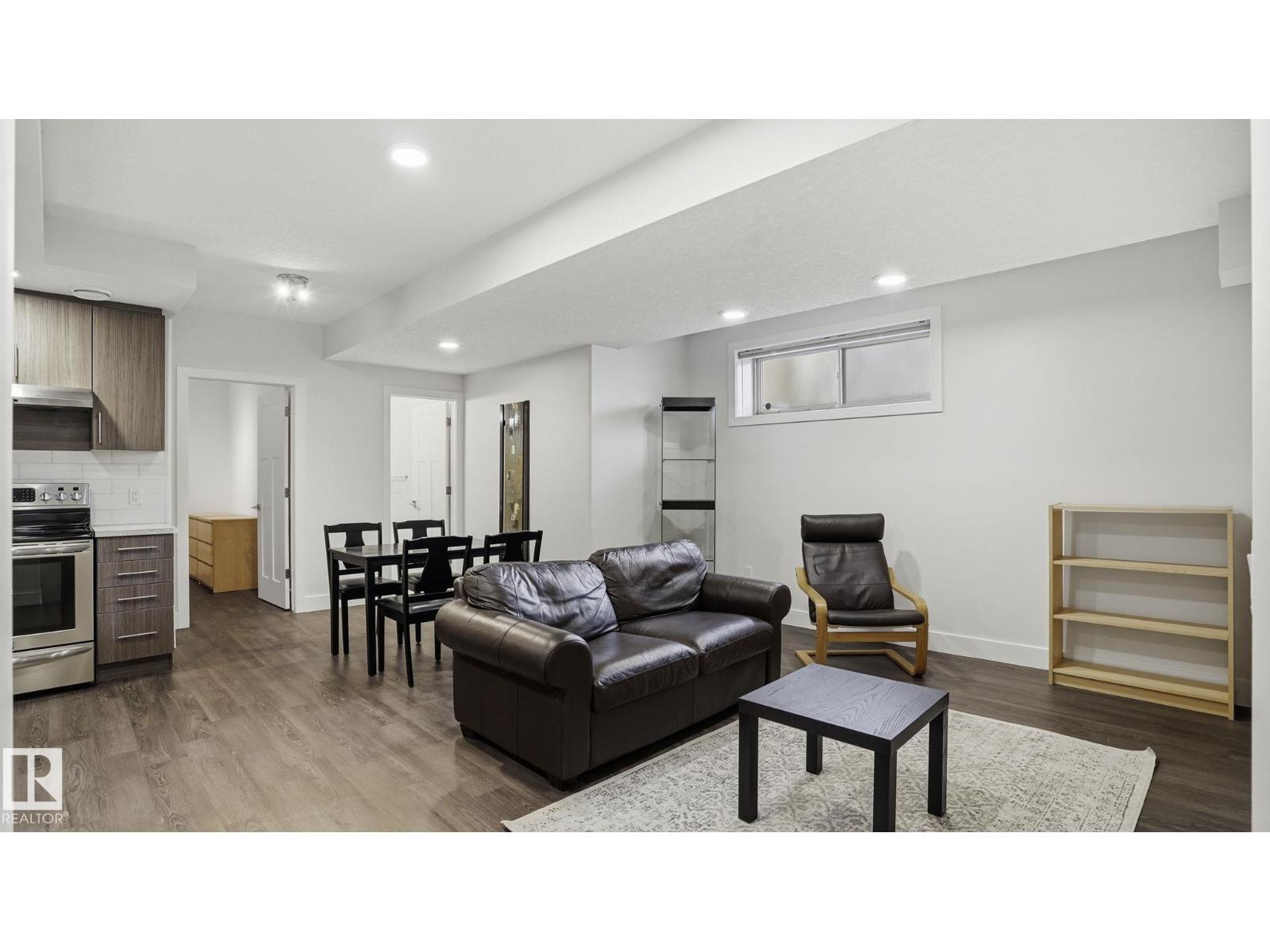 11002 University AV NW - 30