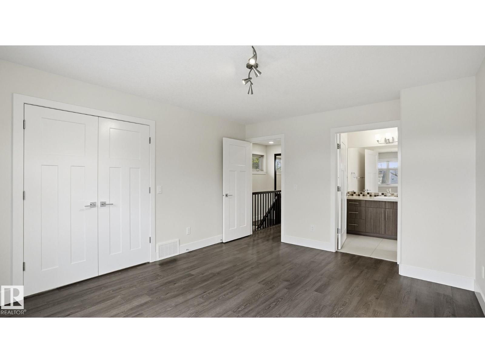 11002 University AV NW - 19