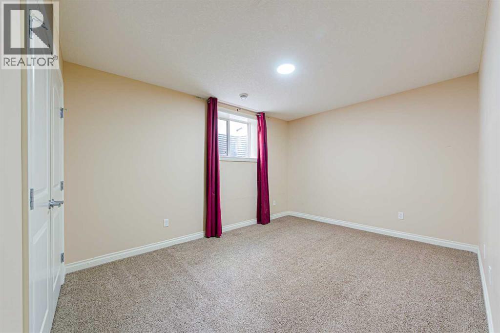 220 Saddlelake Drive NE - 31