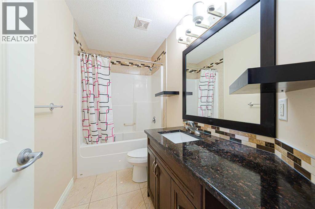 220 Saddlelake Drive NE - 26