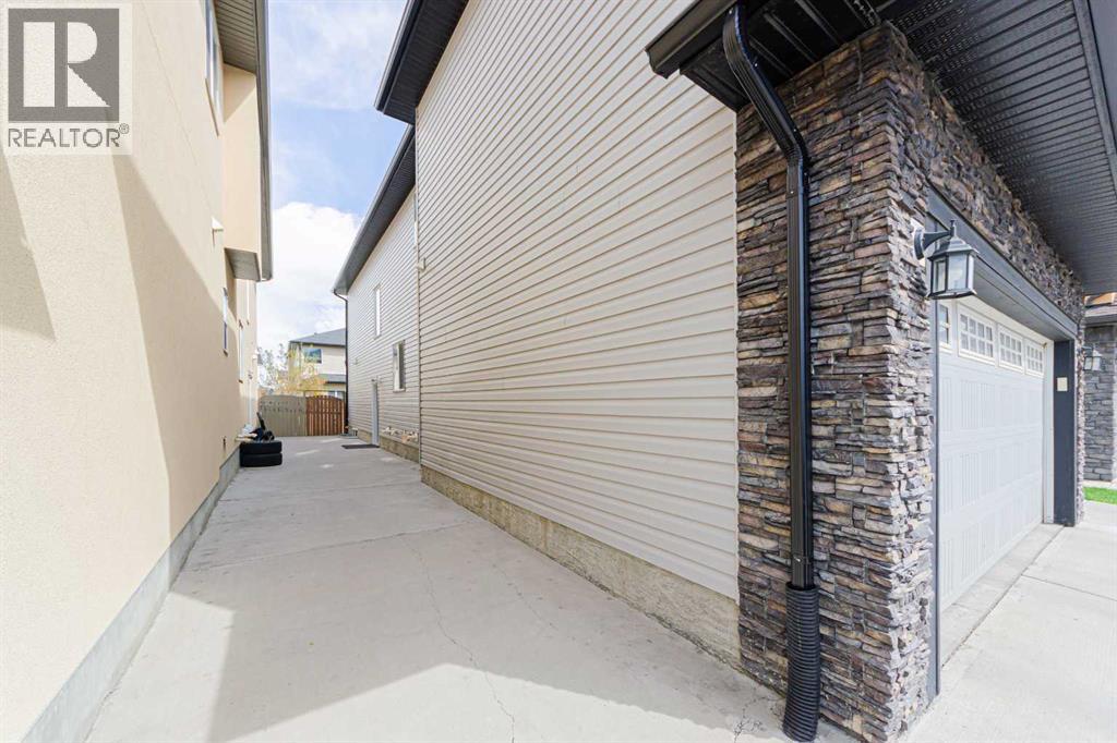 220 Saddlelake Drive NE - 35
