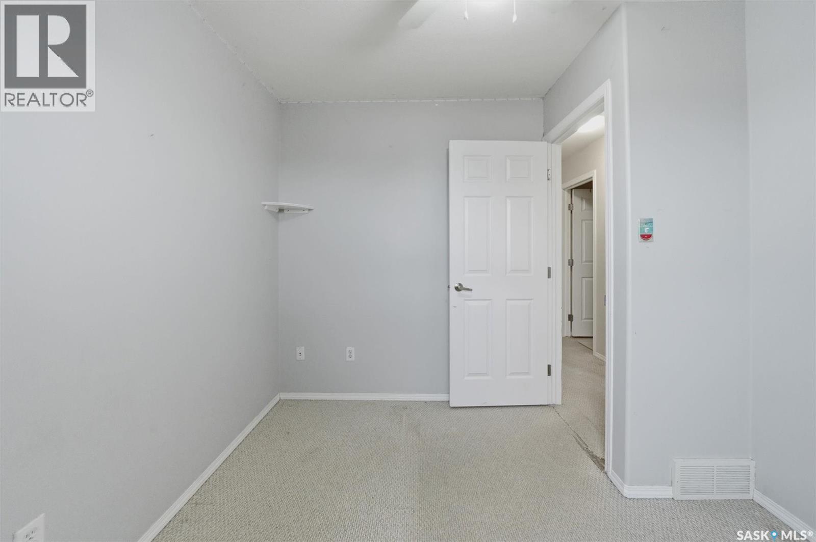 111 MEADOWLARK PARK - 24