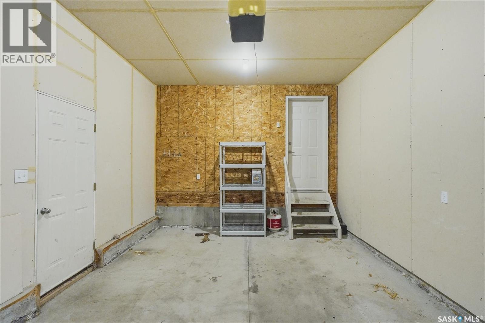 111 MEADOWLARK PARK - 27
