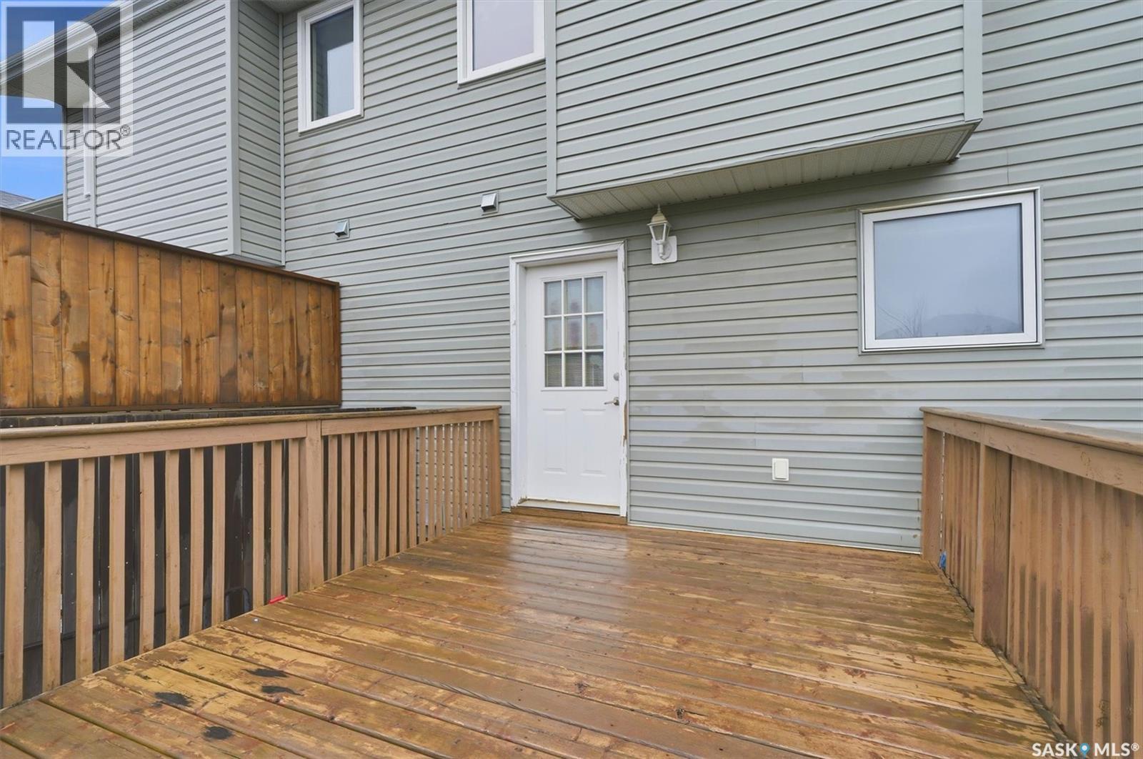 111 MEADOWLARK PARK - 32