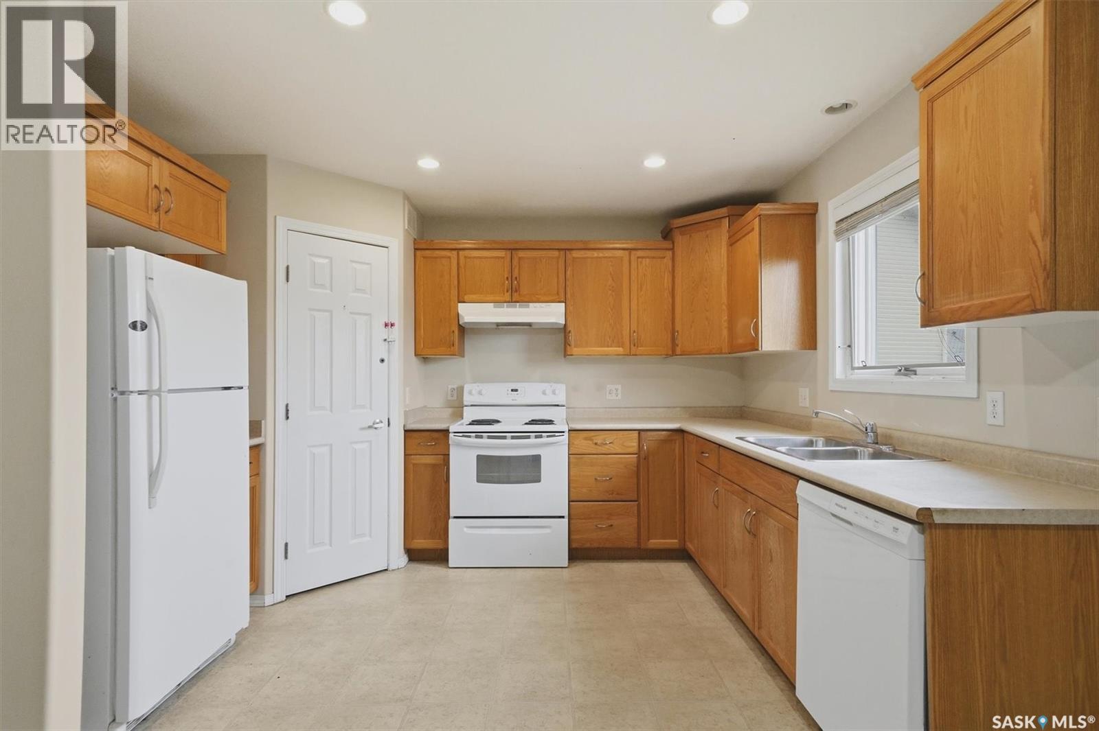 111 MEADOWLARK PARK - 7