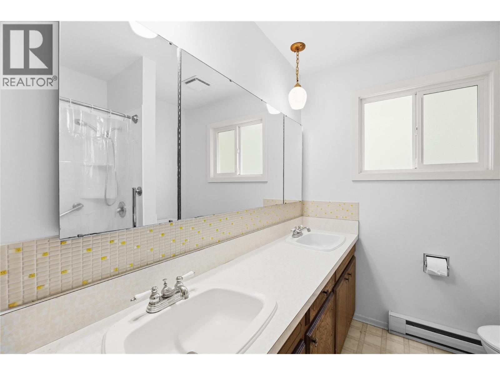 1280 Debeck Road, Penticton