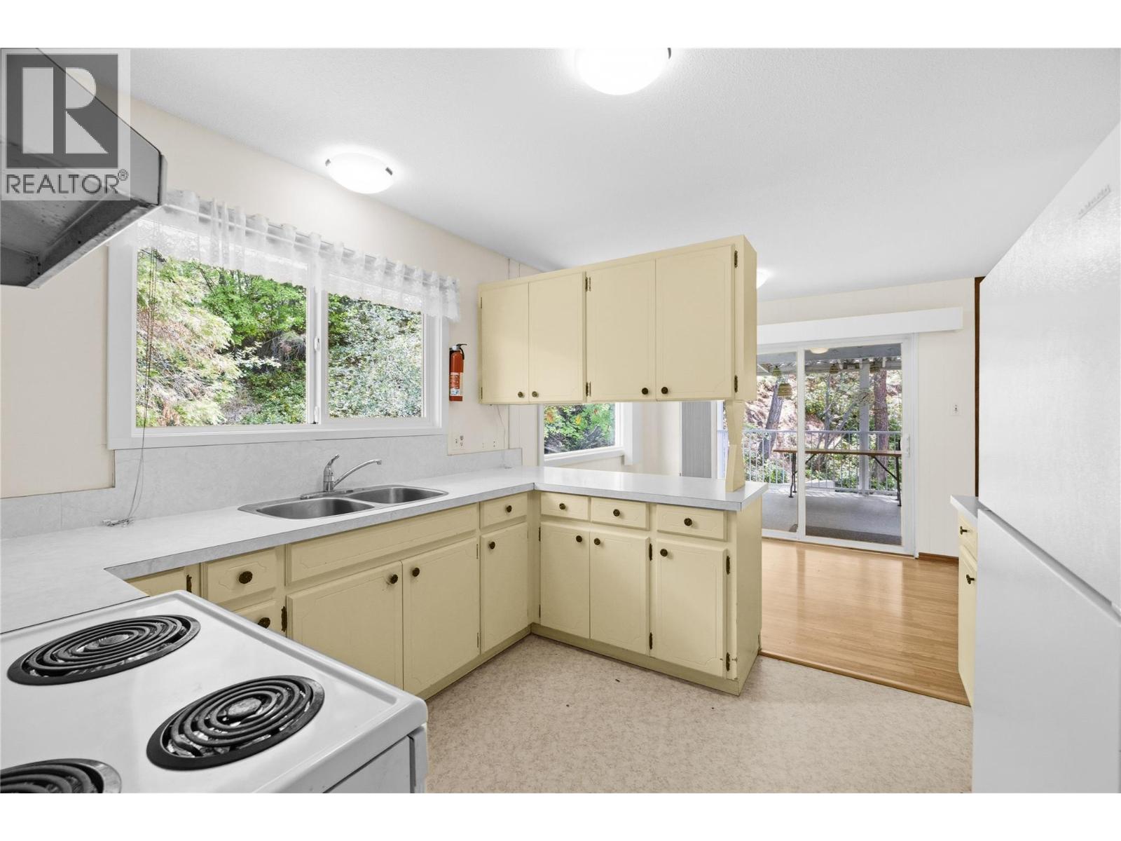 1280 Debeck Road, Penticton