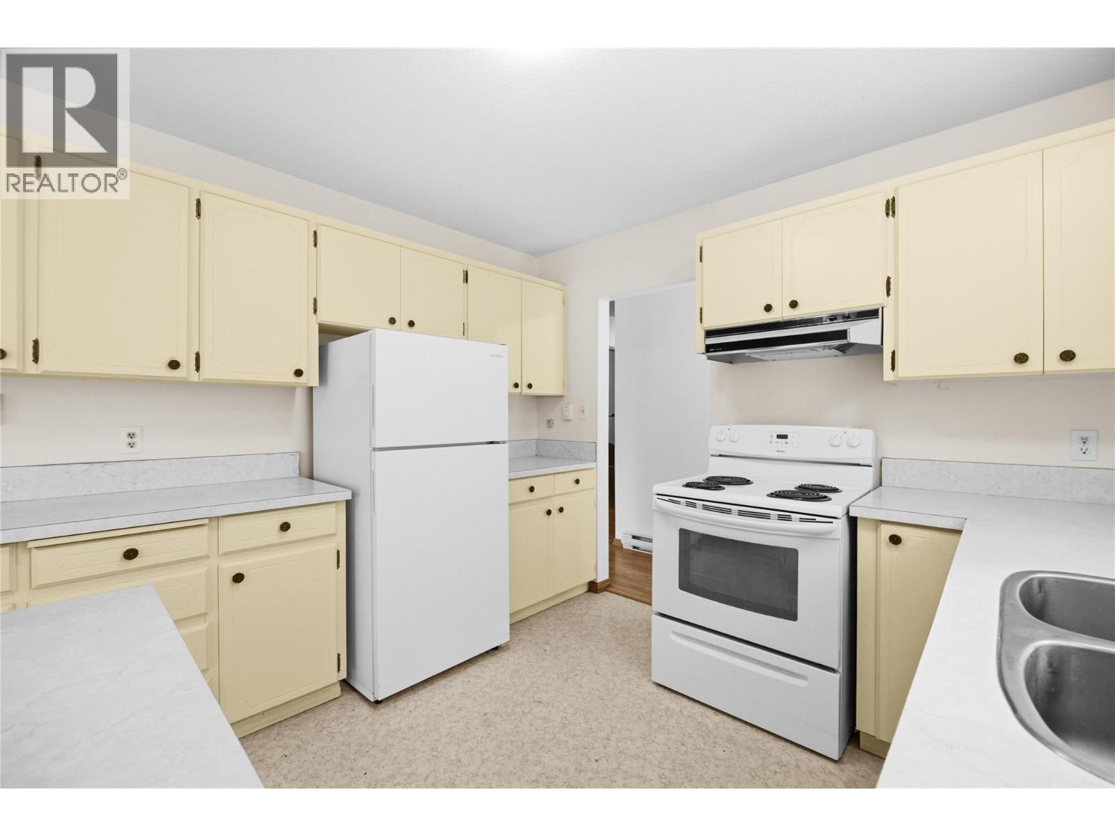 1280 Debeck Road, Penticton