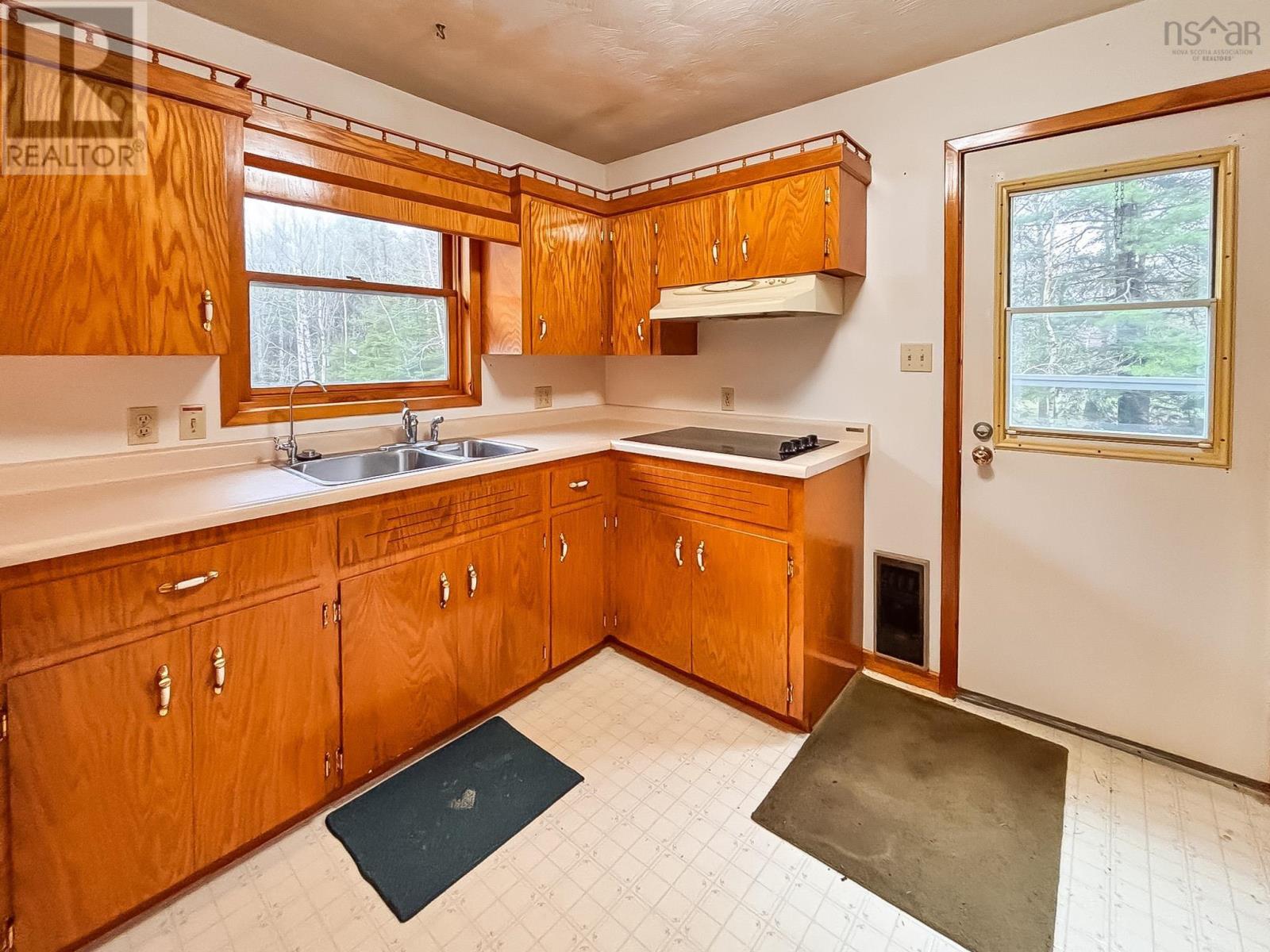 110 Bluenose Avenue - 5