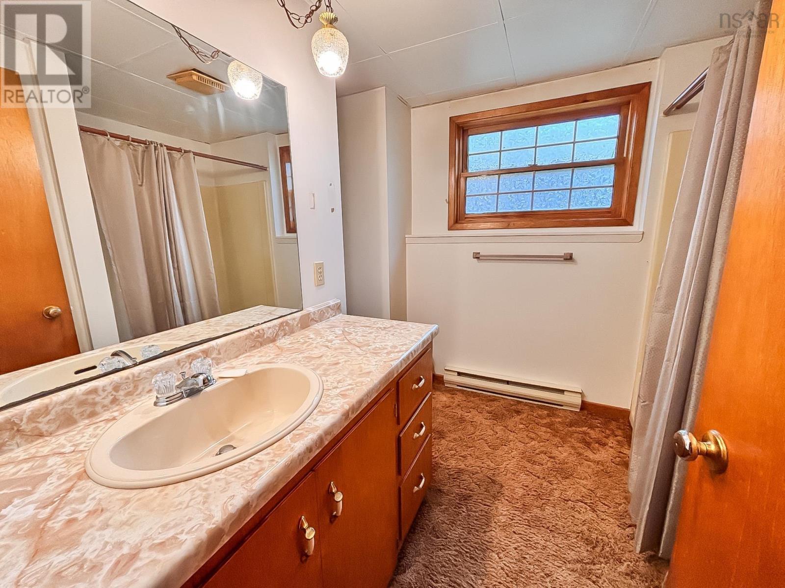 110 Bluenose Avenue - 21
