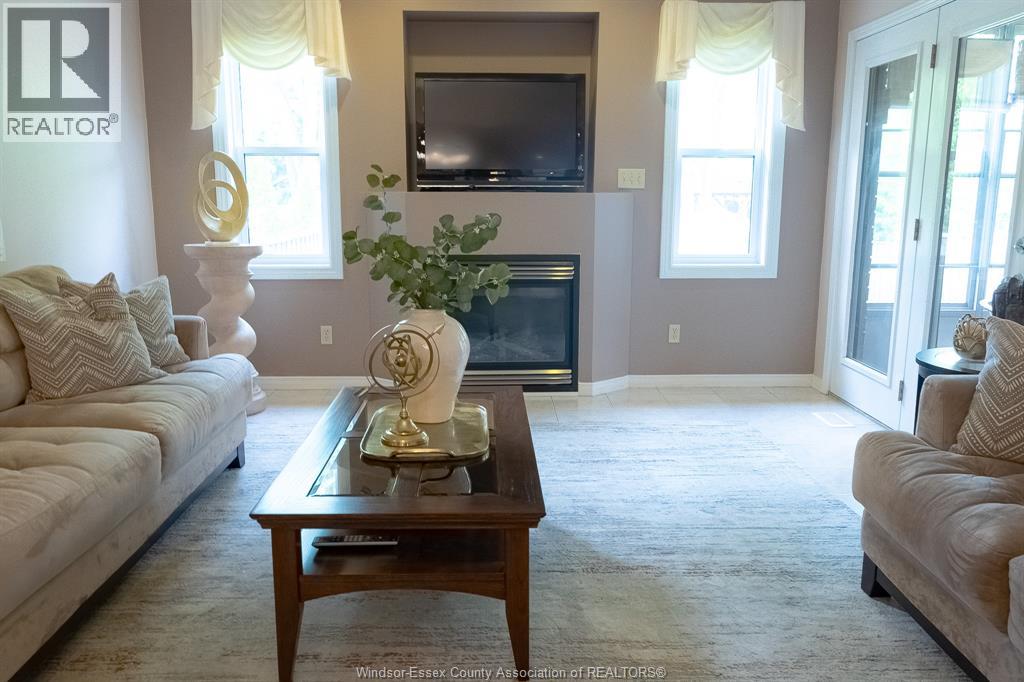 11908 BROUILLETTE COURT, Tecumseh, Ontario, N8N5H5 — Photo 11