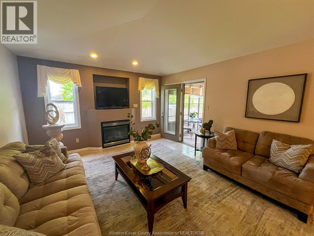 11908 BROUILLETTE COURT, Tecumseh, Ontario, N8N5H5 — Photo 8