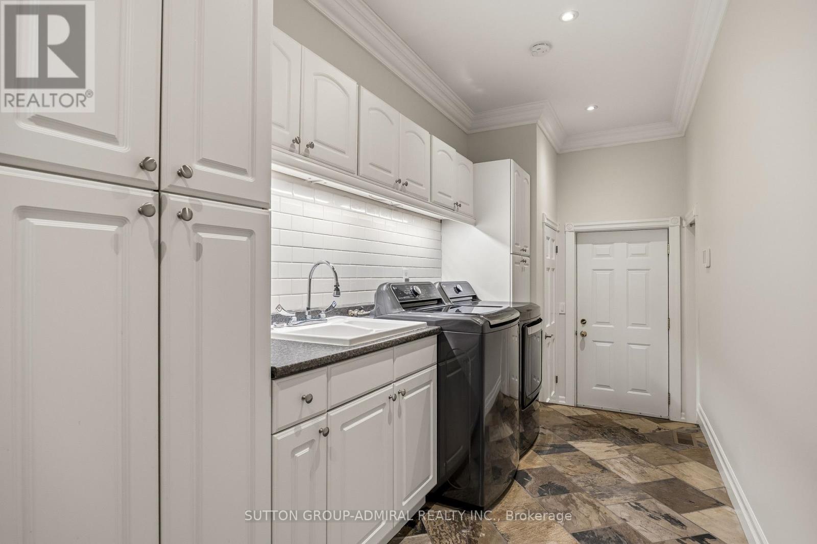 47 JOHNSON STREET - 36