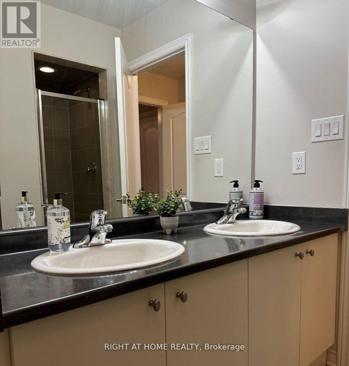 #23 8777 DUFFERIN STREET - 10