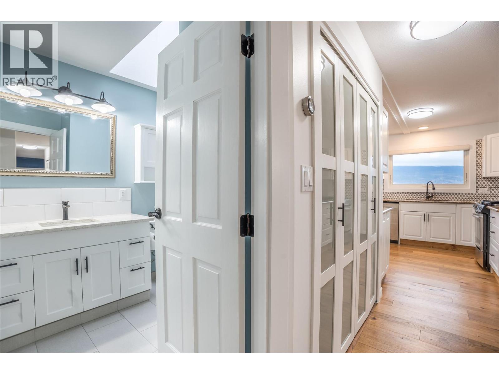 6318 Faircrest Street, Summerland