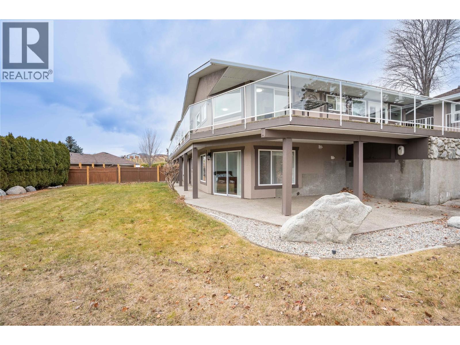6318 Faircrest Street, Summerland