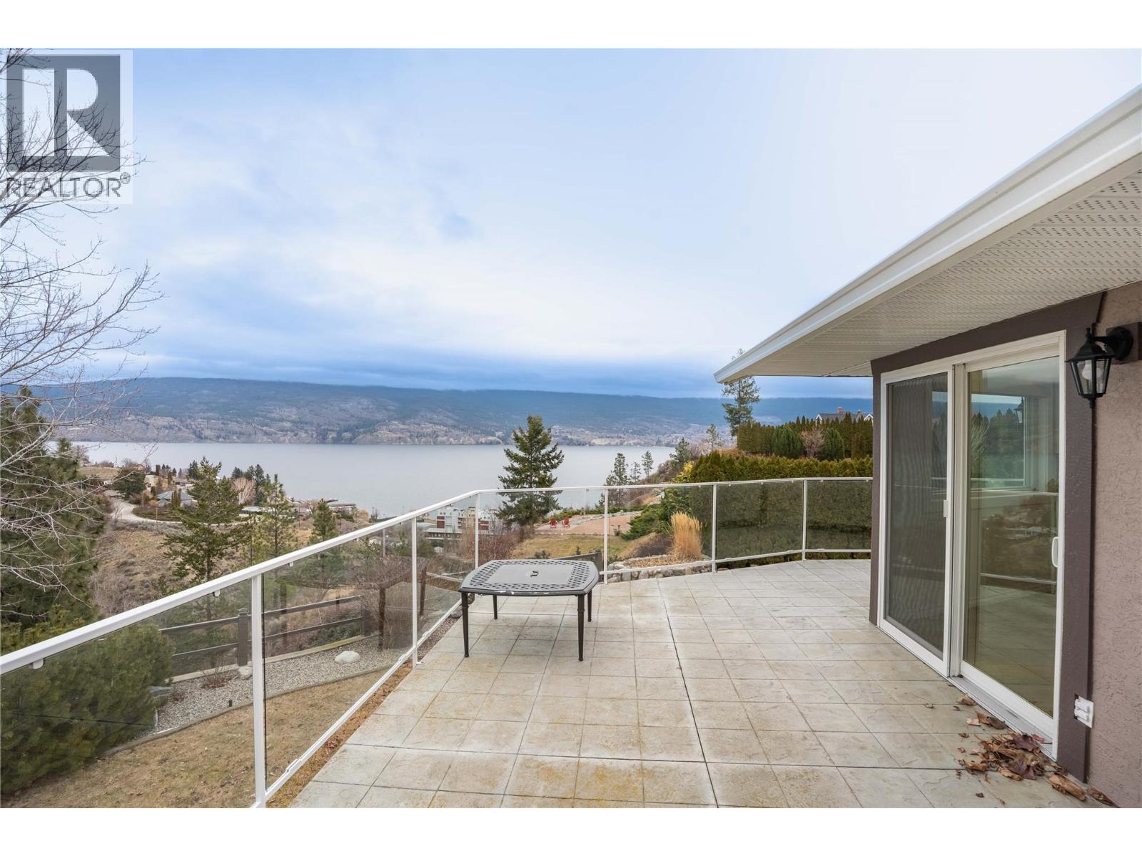 6318 Faircrest Street, Summerland