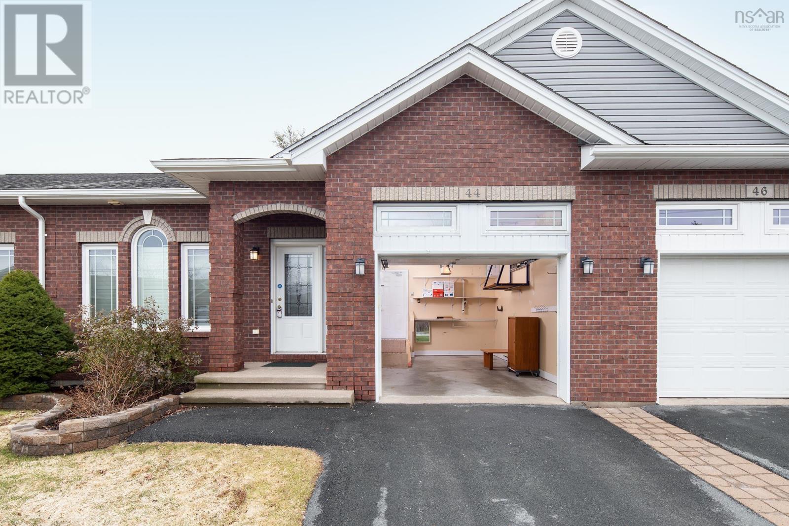44 Kirkwood Court - 42