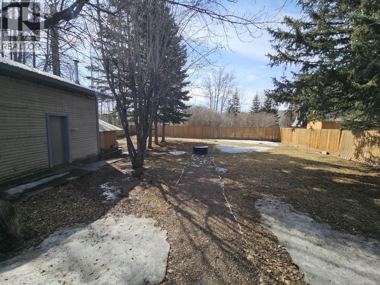 4709 45 Street NE, Chetwynd