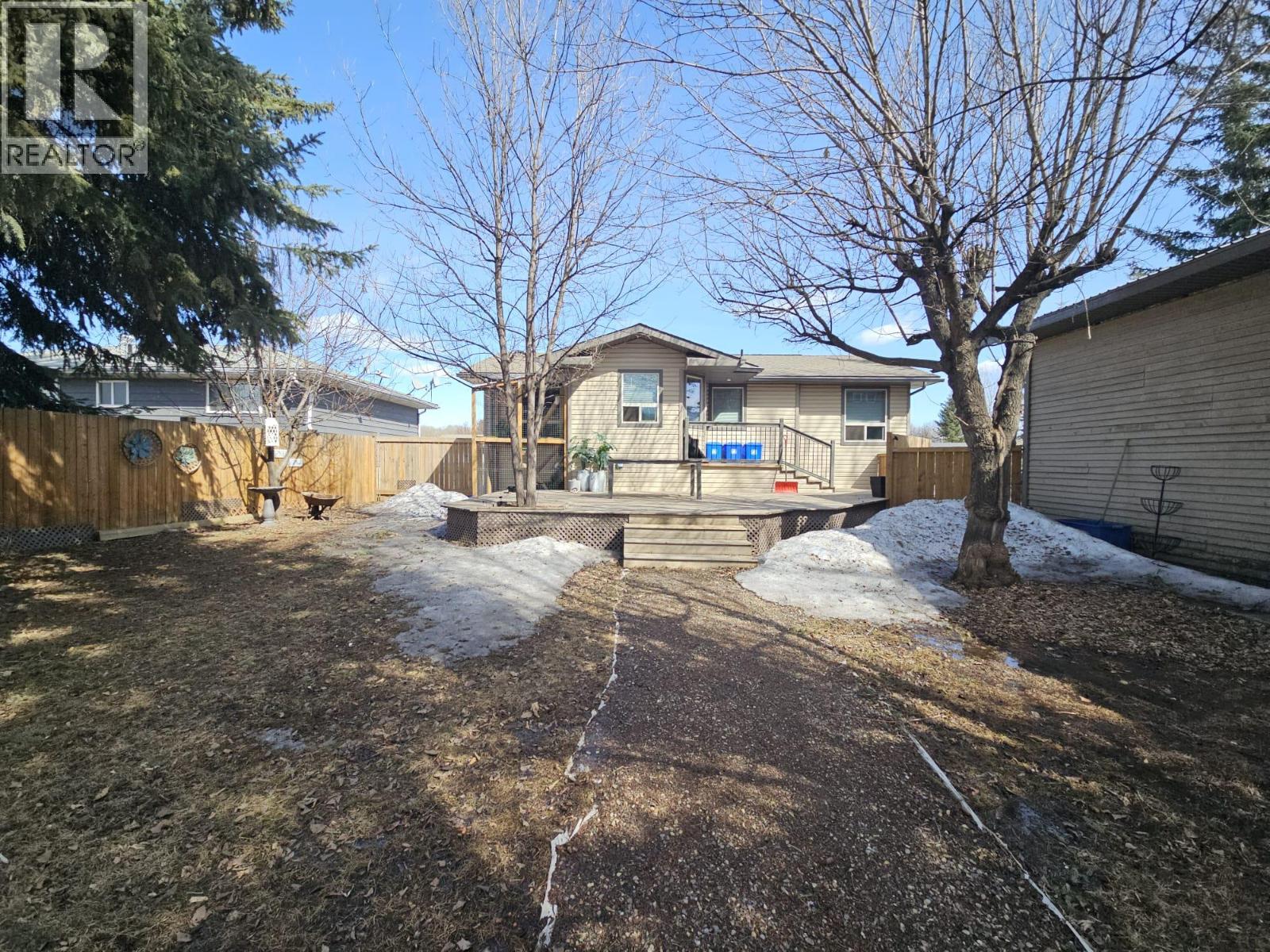 4709 45 Street NE, Chetwynd