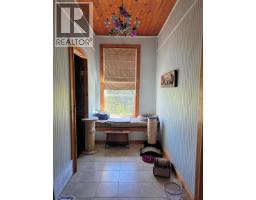 Dining nook - 34 Wilkenson Avenue, Granisle, BC V0J1W0 Photo 6