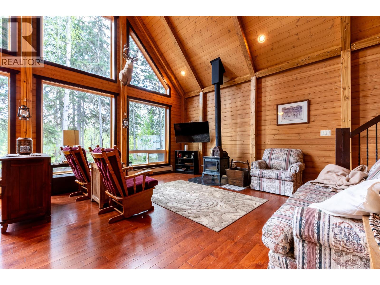 Photo 11 of 40 — 2361 ESTATE ROAD · Prince George, BC