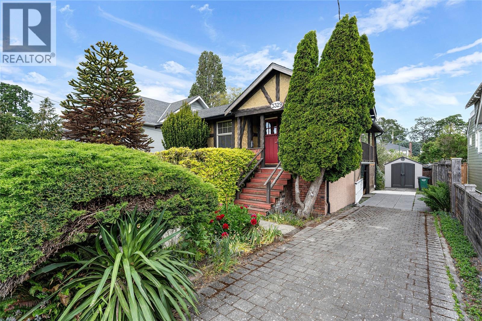 3329 Doncaster Dr - 1