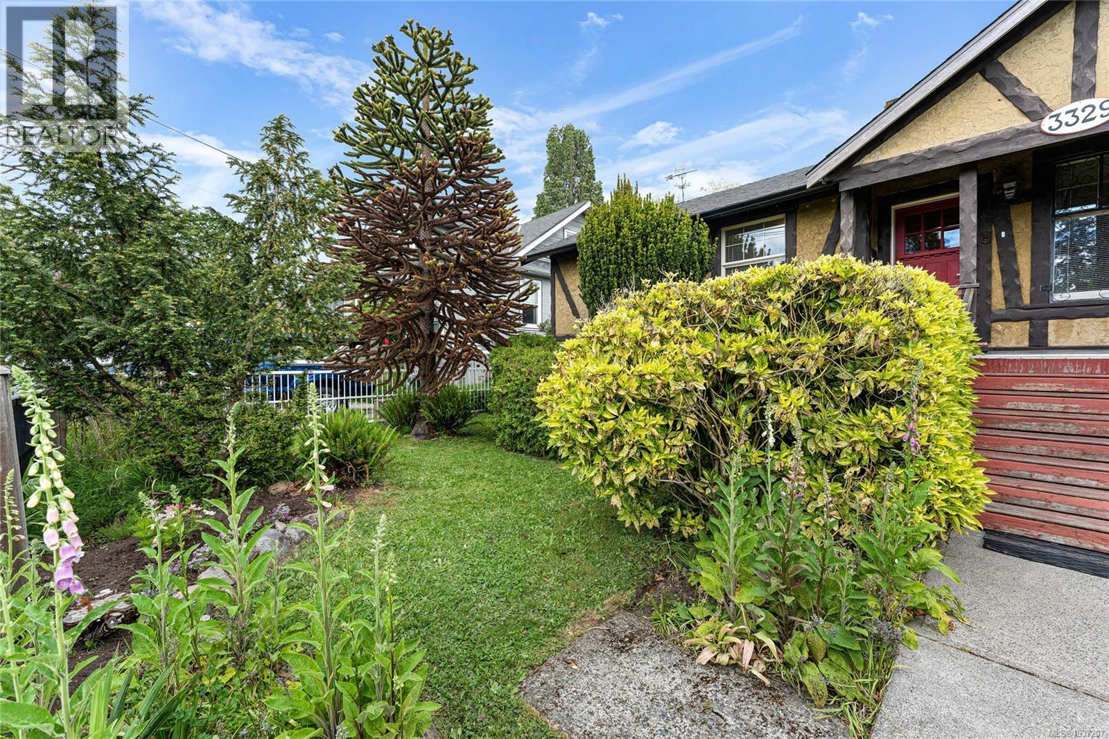 3329 Doncaster Dr - 31