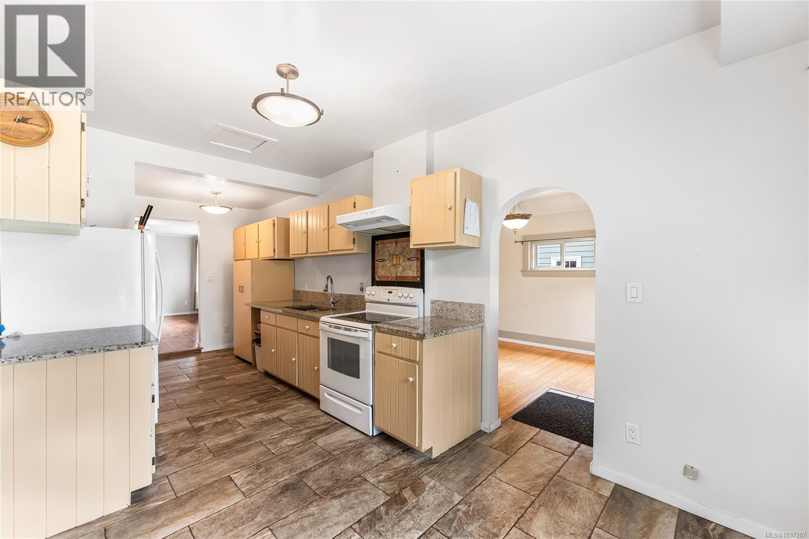 3329 Doncaster Dr - 7